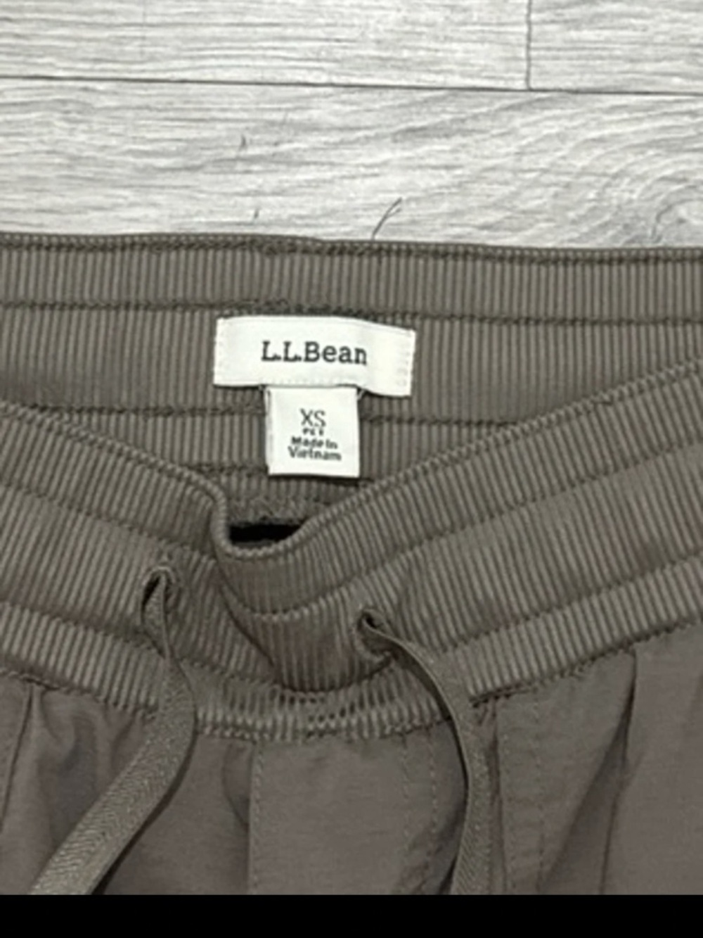 L.L. Bean XS Vista Camp Pants, Quick Dry Straight-Leg Cargo Dk. Taupe LNC $89 - Picture 3 of 12